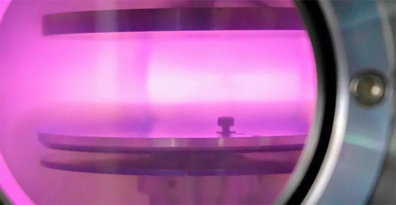 O que é gravação a plasma em baixa temperatura?