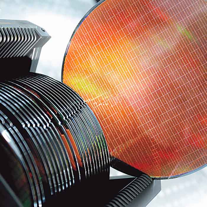 Como os materiais avançados resolvem 3 desafios críticos no design do forno semicondutor