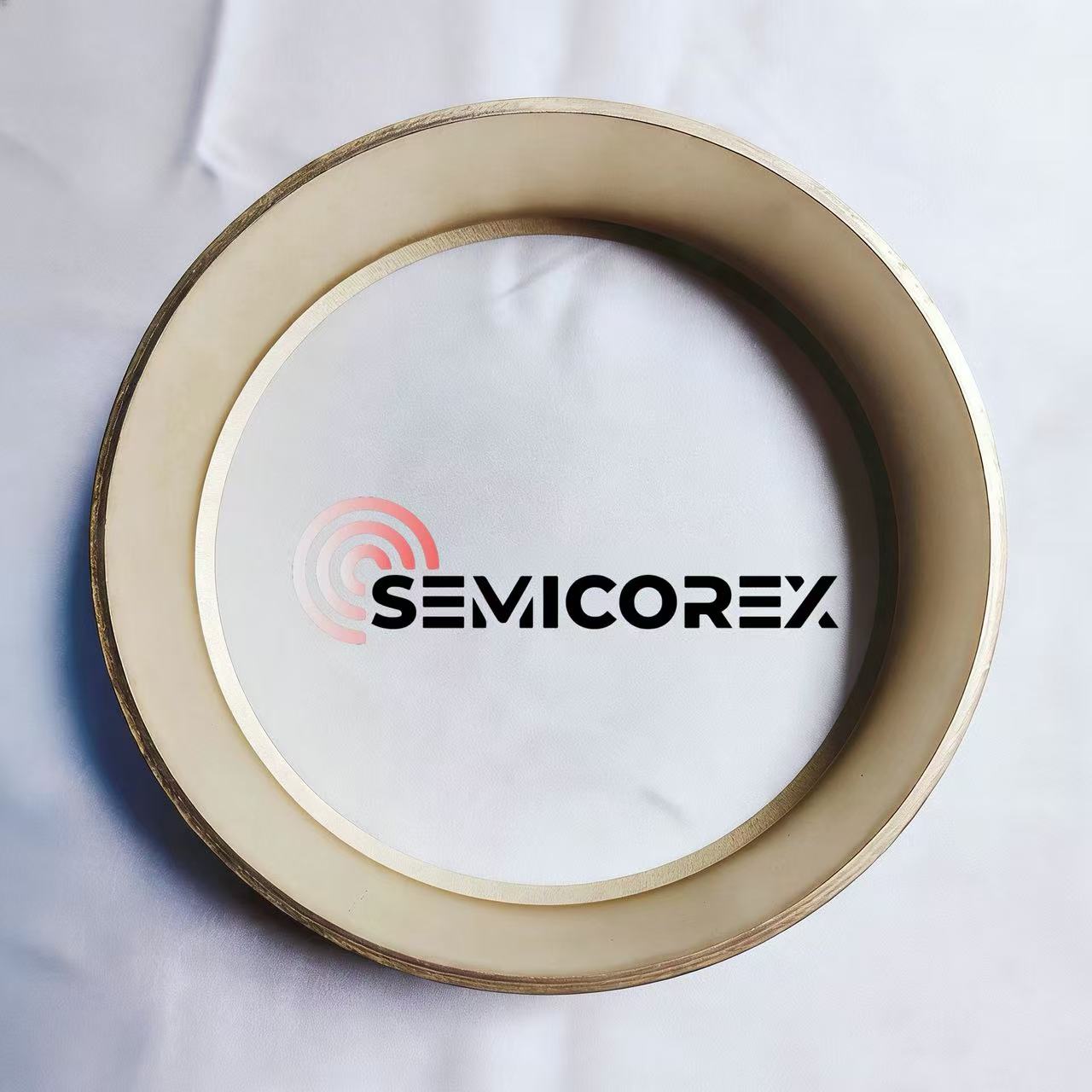 Anéis-guia revestidos de carboneto de tântalo